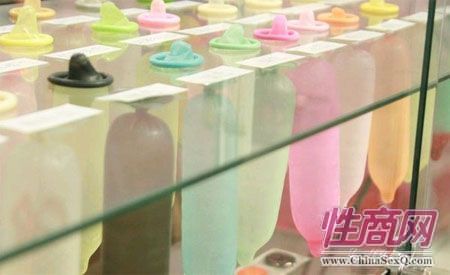 成人用品店女老板奇聞錄(組圖+視頻) 成人用品店女老板奇聞錄(組圖+視頻)
