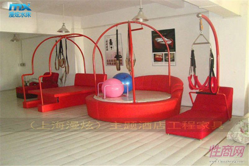 主題酒店圓床-情趣電動(dòng)床-吊杠紅床-性愛(ài)床-上海情趣家具廠家3