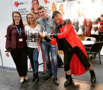 �h�Z������չչ���DƬ��(b��o)�� (16)