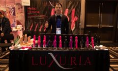 Luxuria���չ�_